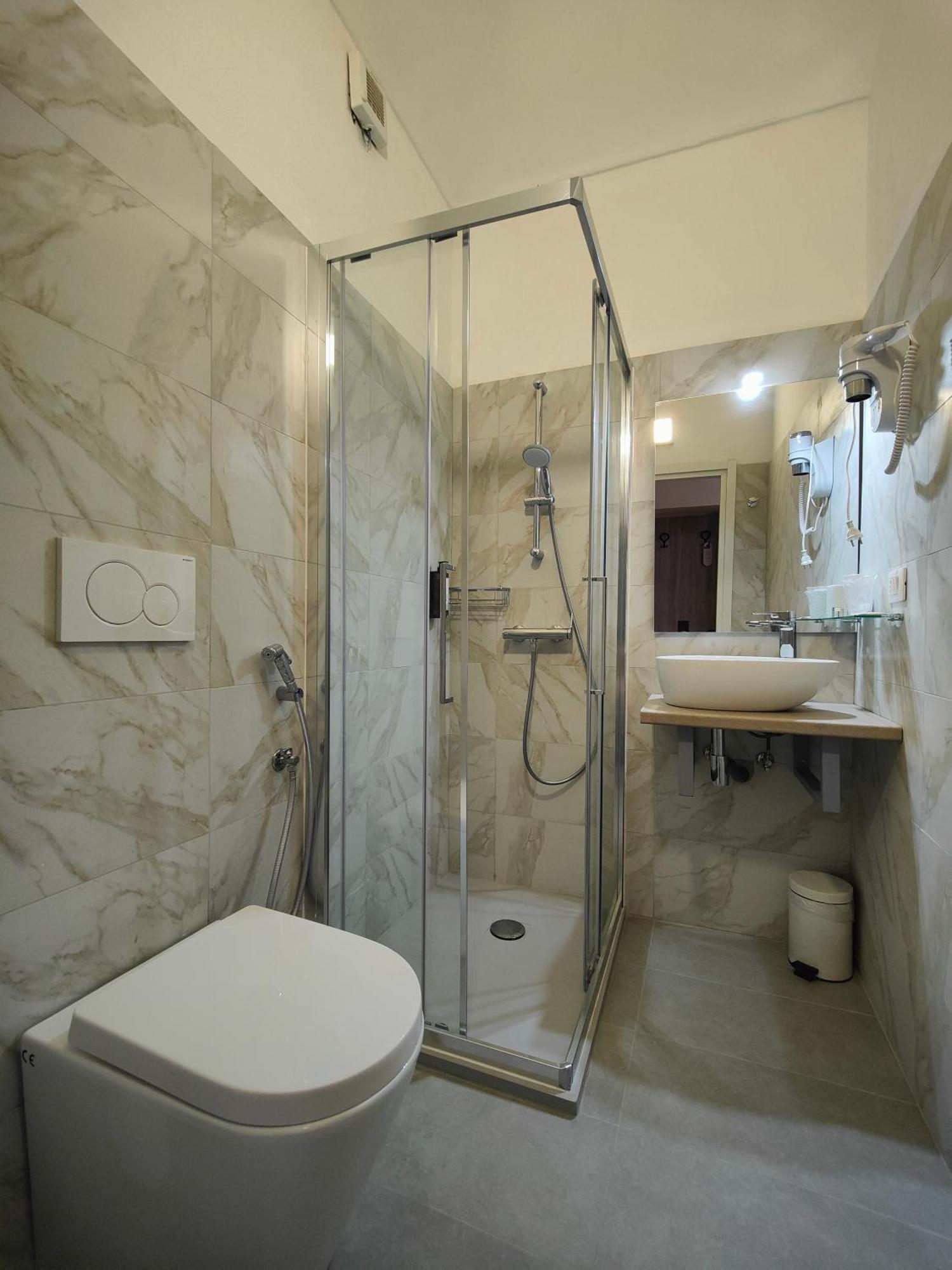 טורינו Hotel Romano מראה חיצוני תמונה